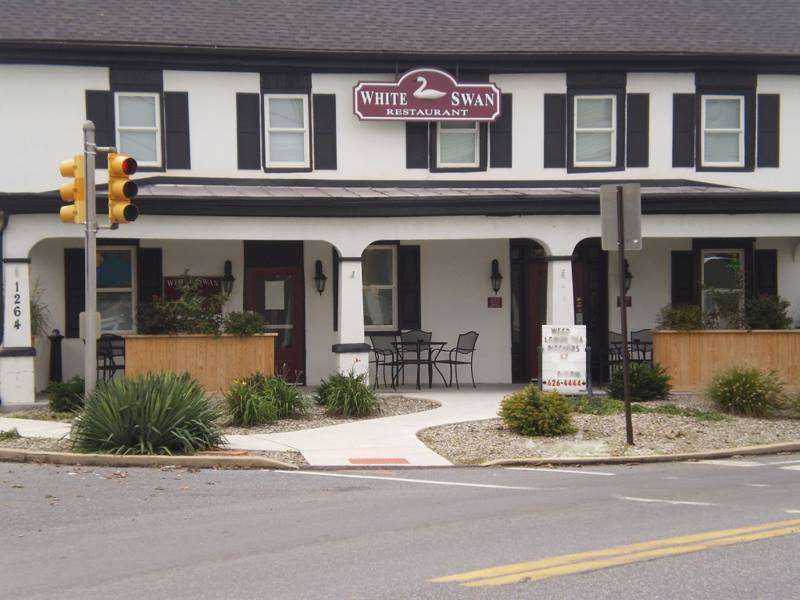 White Swan | 1264 E Newport Rd, Lititz, PA 17543 | Phone: (717) 626-4444