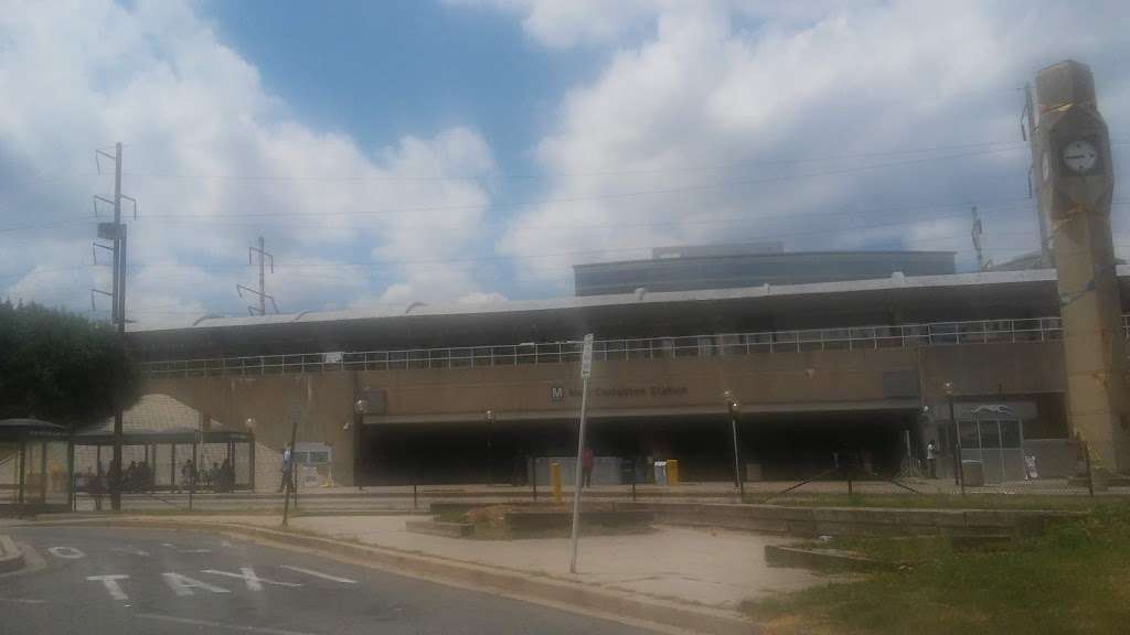 New Carrollton Garage | 4280 Garden City Dr, New Carrollton, MD 20784, USA | Phone: (301) 459-1673