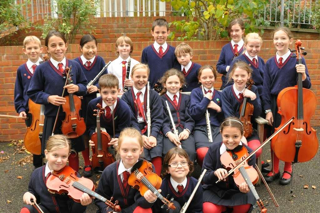 Russell House Preparatory School | Station Rd, Otford, Sevenoaks TN14 5QU, UK | Phone: 01959 522352