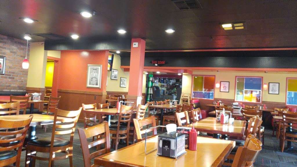 Shakeys Pizza Parlor | 2520 S Azusa Ave, West Covina, CA 91792 | Phone: (626) 581-4646