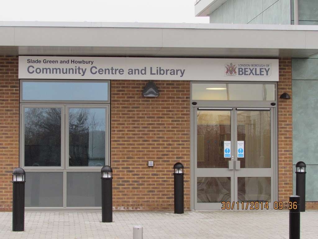 Slade Green and Howbury Community Centre and Library, DA8 2EL | Slade Green and Howbury Community Centre and Library, Chrome Rd, Erith DA8 2EL, UK | Phone: 01322 336755