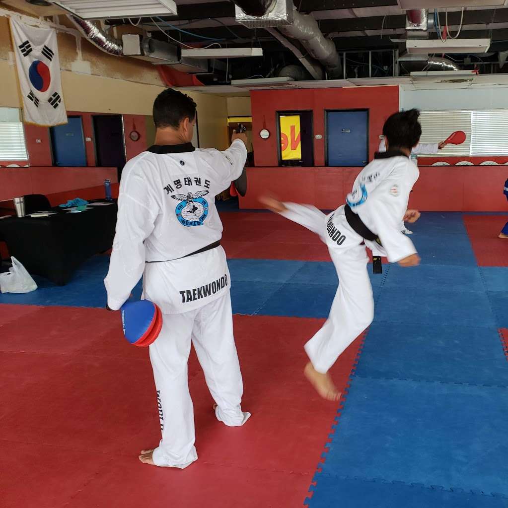 World KM Taekwondo | 1018 W State Rd 434 #250, Longwood, FL 32750, USA | Phone: (407) 332-7777