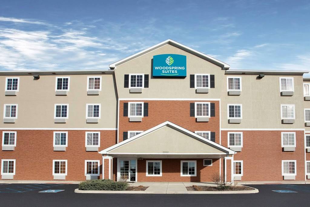 WoodSpring Suites Fort Wayne | 2850 Dupont Commerce Ct, Fort Wayne, IN 46825, USA | Phone: (260) 489-4164