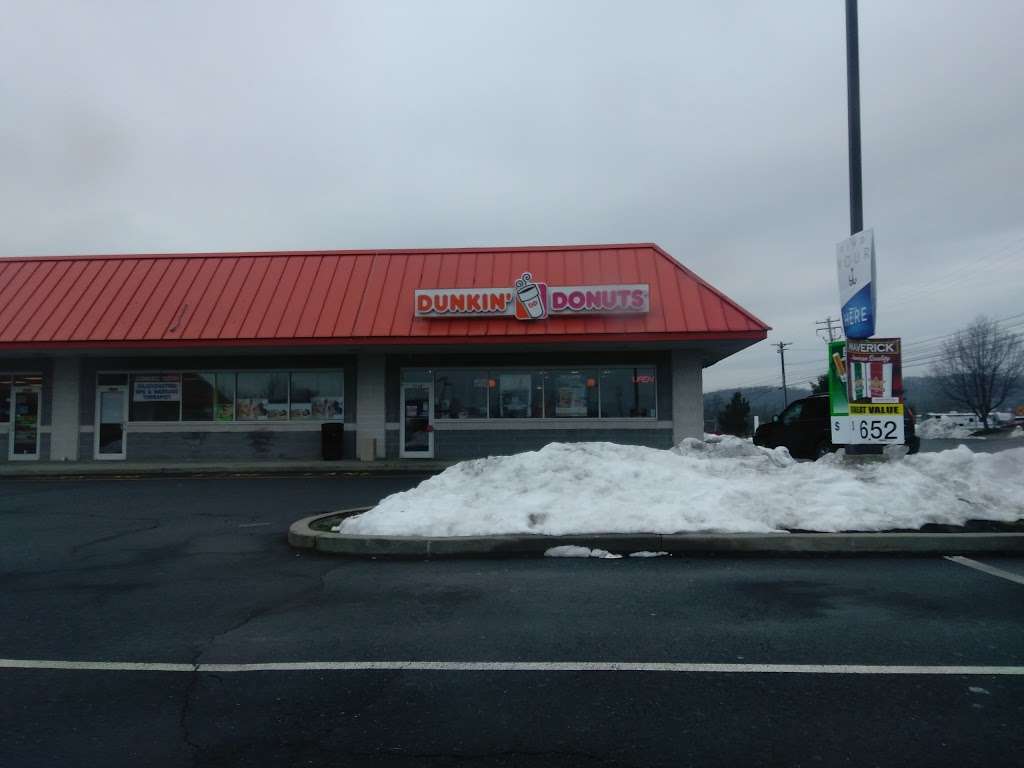 Dunkin Donuts | 1668 W High St, Stowe, PA 19464, USA | Phone: (610) 970-3052