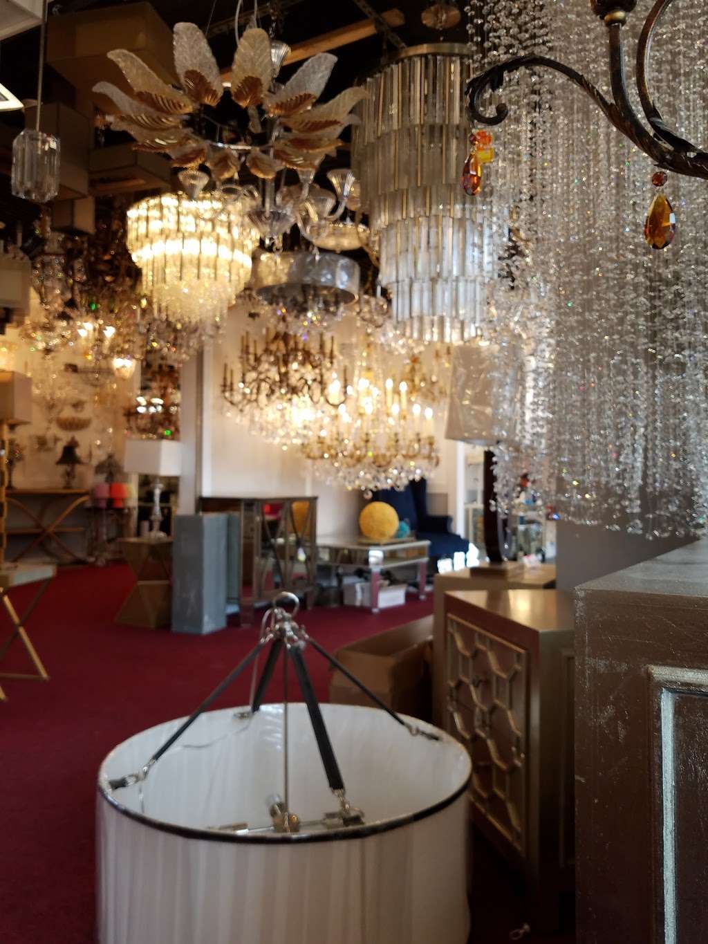 Lighting Palace | 2148 Flatbush Ave, Brooklyn, NY 11234, USA | Phone: (718) 252-7722