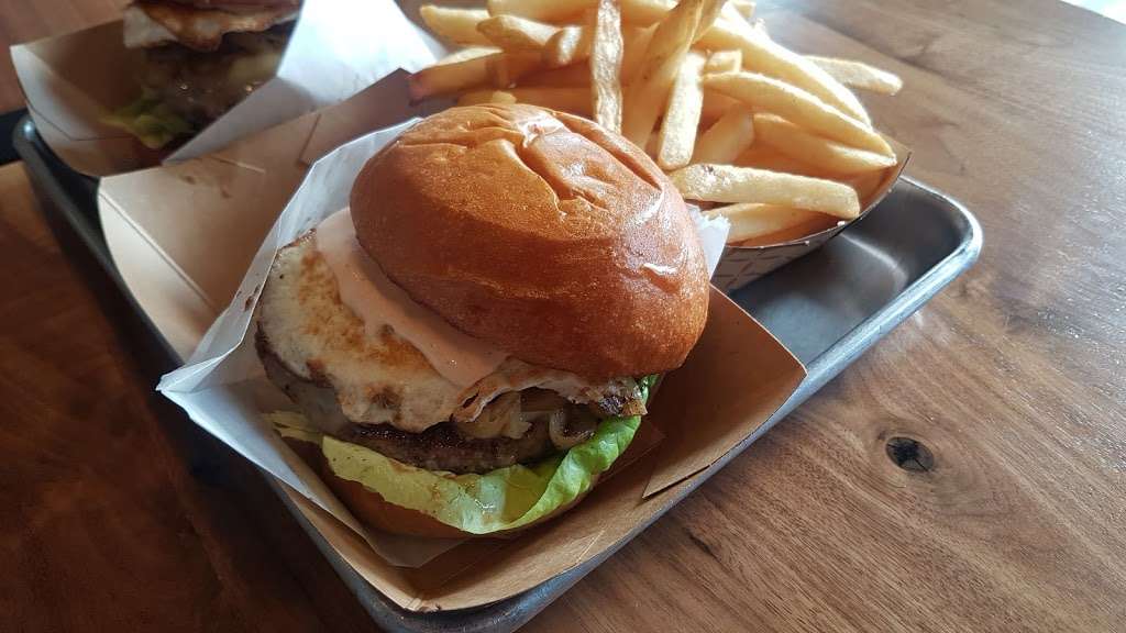 Konjoe Burger Bar | 3555 Monroe St #75, Santa Clara, CA 95051 | Phone: (408) 642-1165