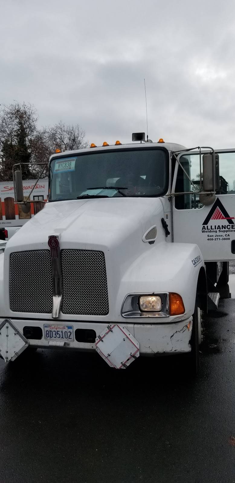 J J Jrs Truck Repair & Maintenance | 25601 Clawiter Rd, Hayward, CA 94545, USA | Phone: (510) 259-0995