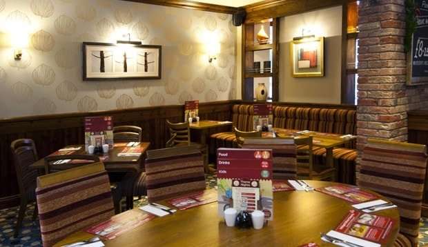 Premier Inn Maidstone (West Malling) | Castle Way, Leybourne, West Malling ME19 5TR, UK | Phone: 0871 527 8702