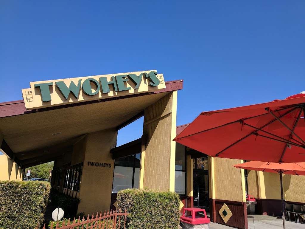 Twoheys Restaurant | 1050, 1224 N Atlantic Blvd, Alhambra, CA 91801, USA | Phone: (626) 284-7387