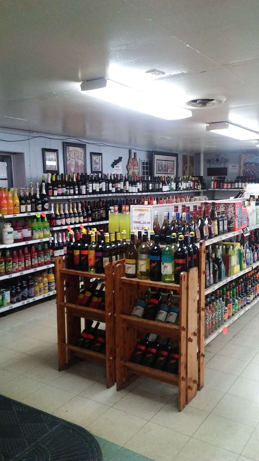 Mooresville Liquors | 335 S Indiana St, Mooresville, IN 46158, USA | Phone: (317) 831-7755