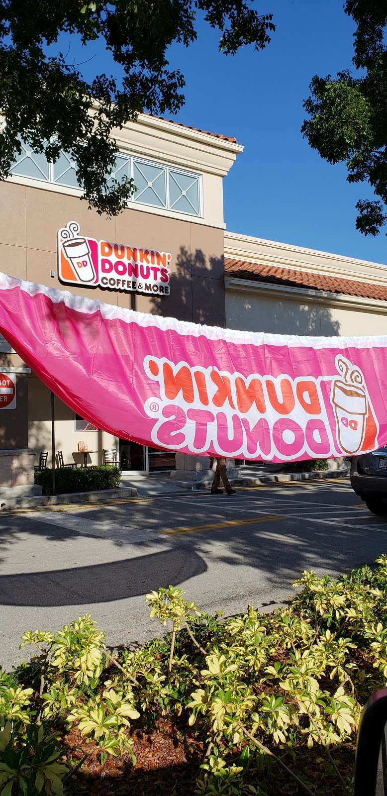 Dunkin | 4065 Haverhill Rd Suite B-7, West Palm Beach, FL 33417, USA | Phone: (561) 686-2438