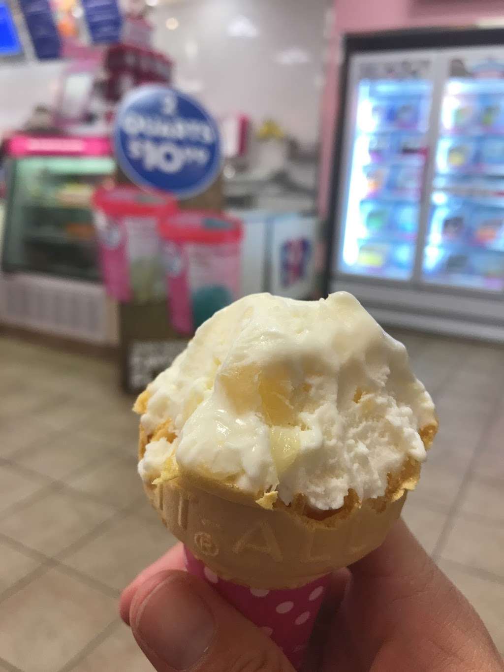 Baskin Robbins | 19221 Golden Valley Rd, Santa Clarita, CA 91387 | Phone: (661) 250-0031