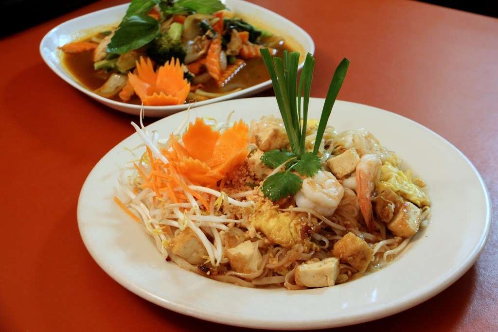 A Little Thai Kitchen | 1900 Greentree Rd, Cherry Hill, NJ 08003, USA | Phone: (856) 489-1181