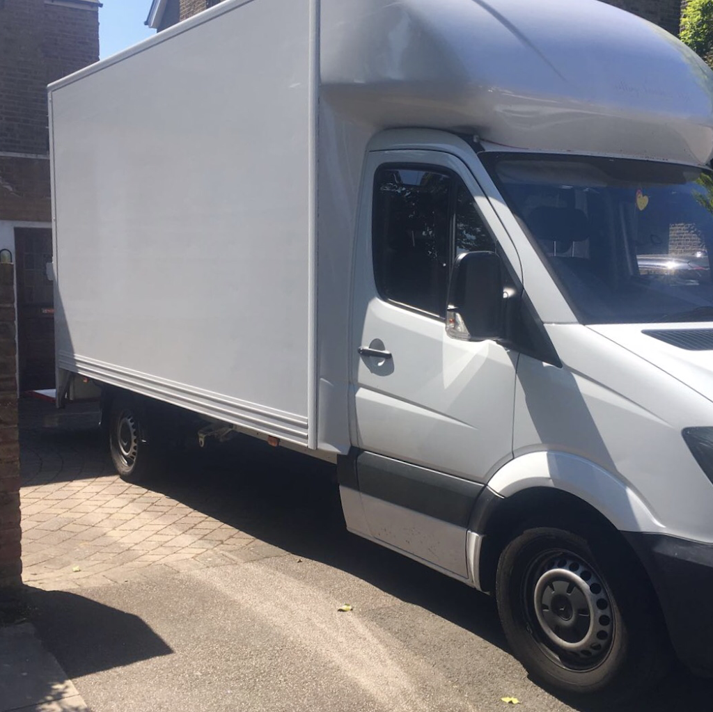 man with a van | 11 Royston Rd, London SE20 7QT, UK | Phone: 07776 772177