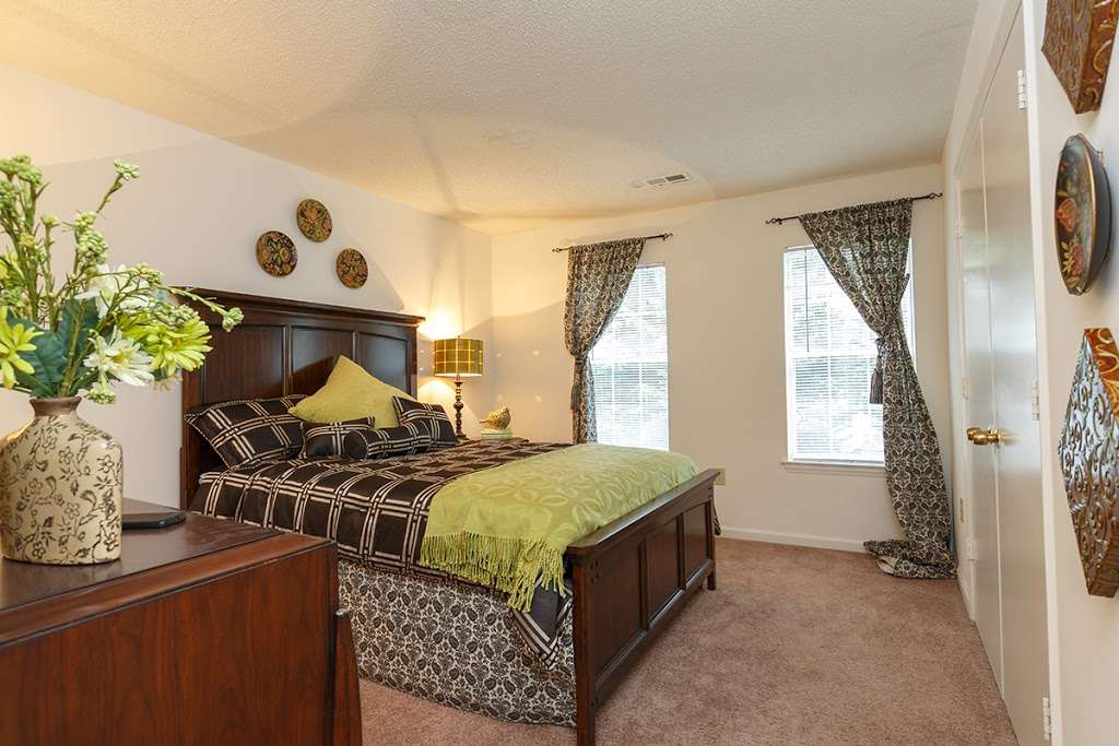 The Landings at Northcross Apartments | 16938 Landings Dr, Huntersville, NC 28078 | Phone: (704) 666-4949