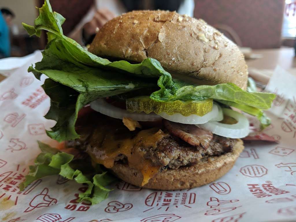 Smashburger | 5 S Morehall Rd Ste 400, Malvern, PA 19355 | Phone: (484) 318-8572