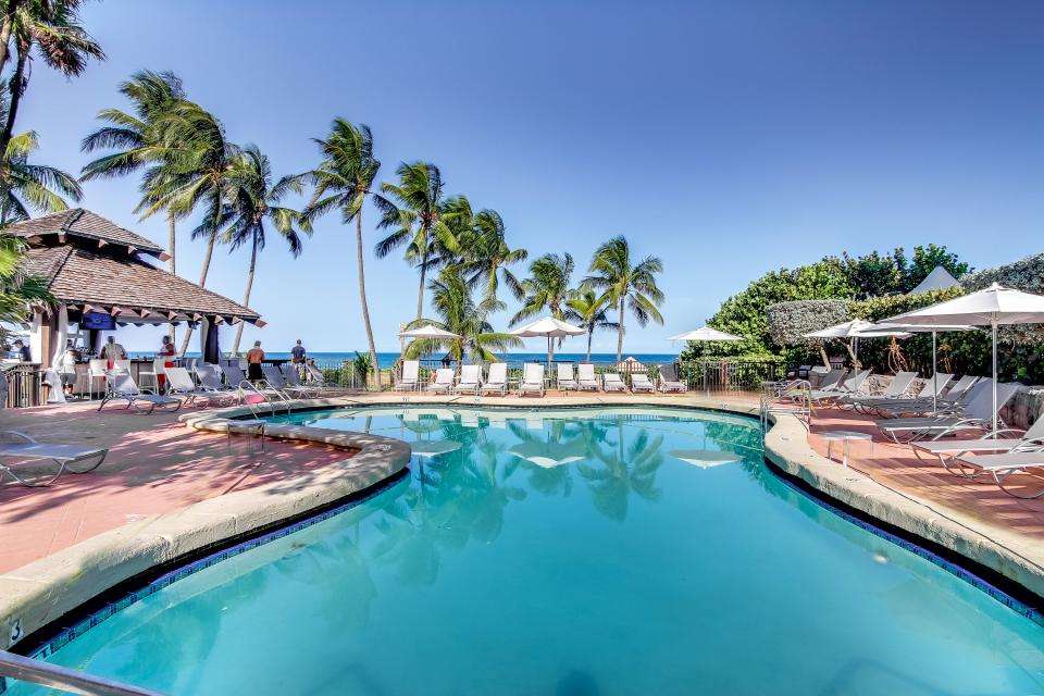 Miami Vacation Rentals by Vacasa | 5445 Collins Ave, Suite CU20, Miami Beach, FL 33140, USA | Phone: (855) 861-5757