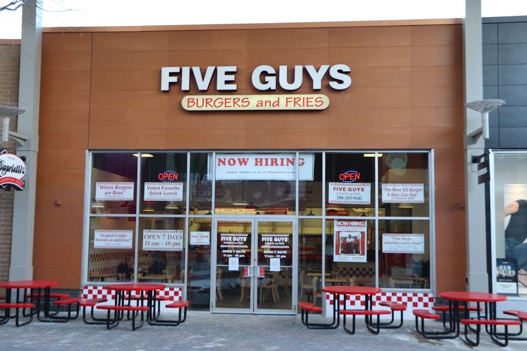 Five Guys | 269 Patriot Pl, Foxborough, MA 02035, USA | Phone: (508) 203-9441