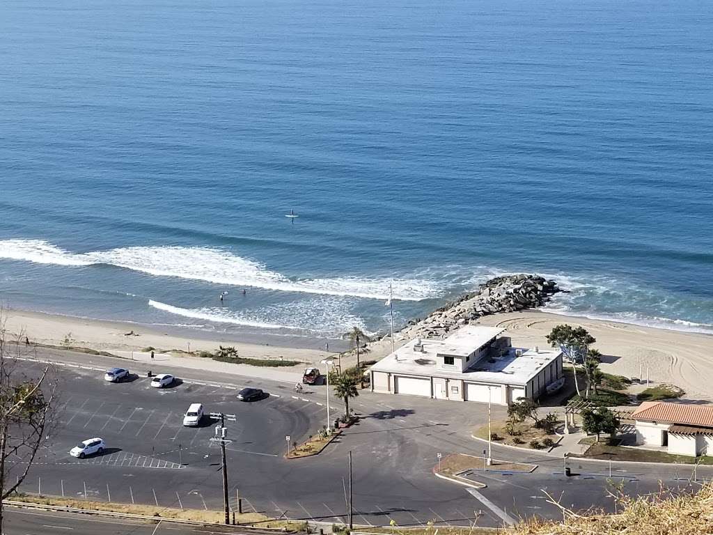 The Point at the Bluffs | 301 N Mt Holyoke Ave, Pacific Palisades, CA 90272, USA