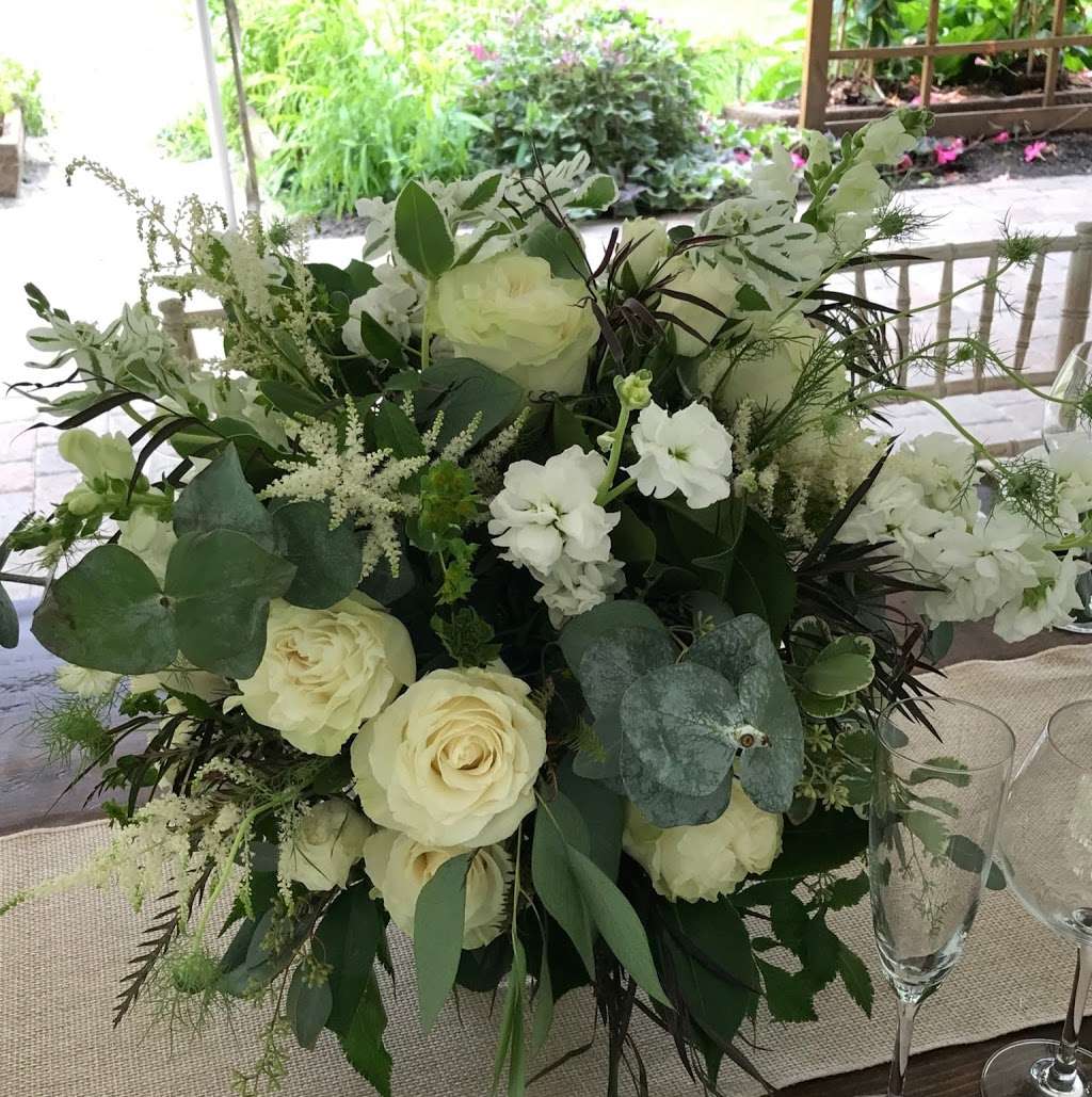 South Coast Centerpiece Floral Design Studio | 83 Barrows St, Norton, MA 02766, USA | Phone: (508) 789-8094