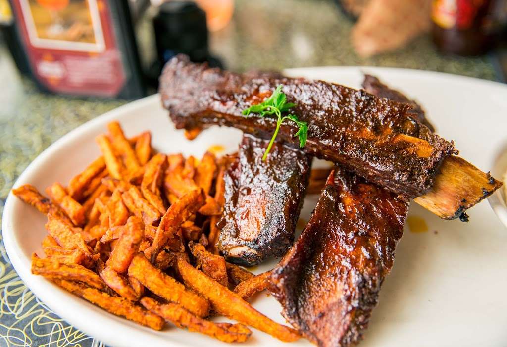 Lucilles Smokehouse Bar-B-Que | Tempe Marketplace, 2030 E Rio Salado Pkwy, Tempe, AZ 85281, USA | Phone: (480) 966-7427