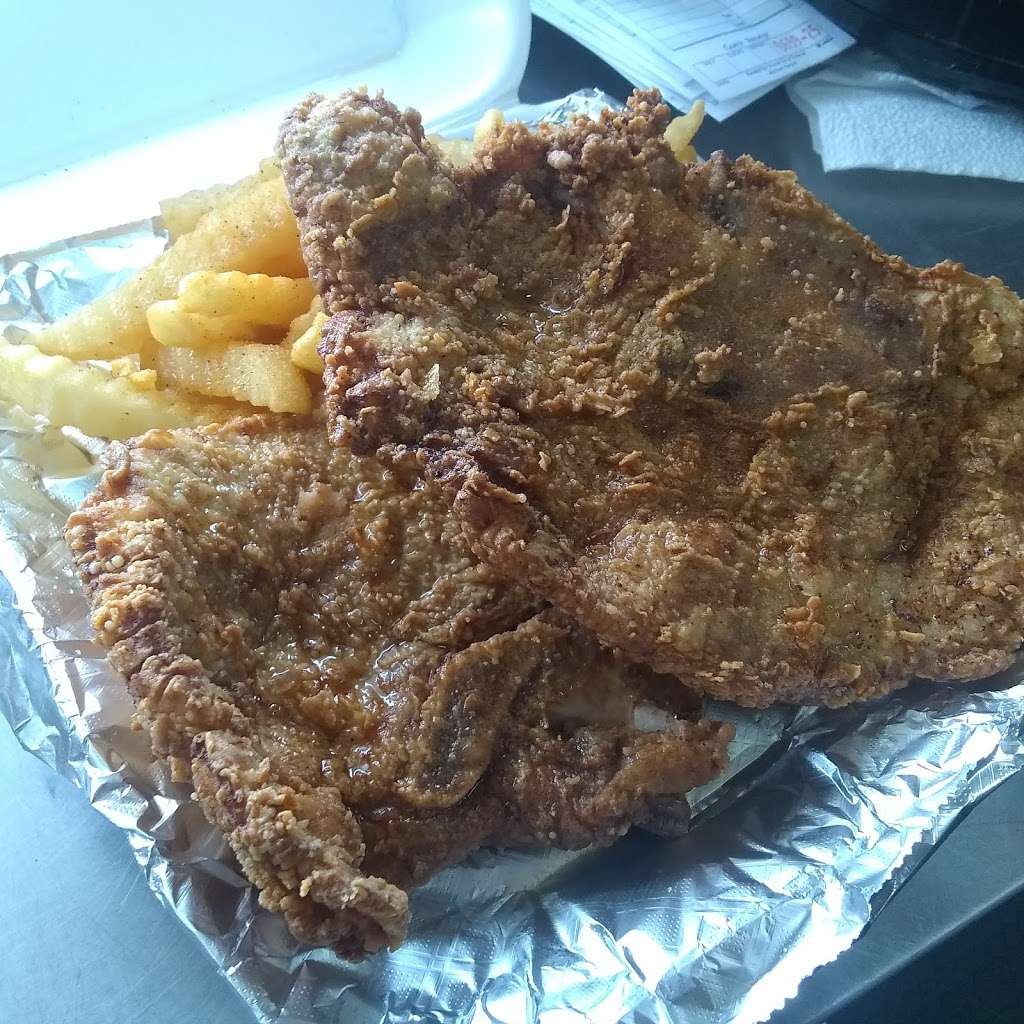 Mimis Catering & BBQ Food Truck | 515 E Barbours Cut Blvd, La Porte, TX 77571, United States | Phone: (832) 984-8048