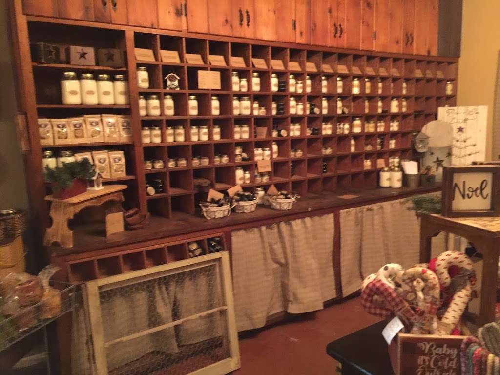 Hoosier Candle Company formerly Walnut Street Traditions | 731 South St, Dayton, IN 47941, USA | Phone: (765) 296-9425