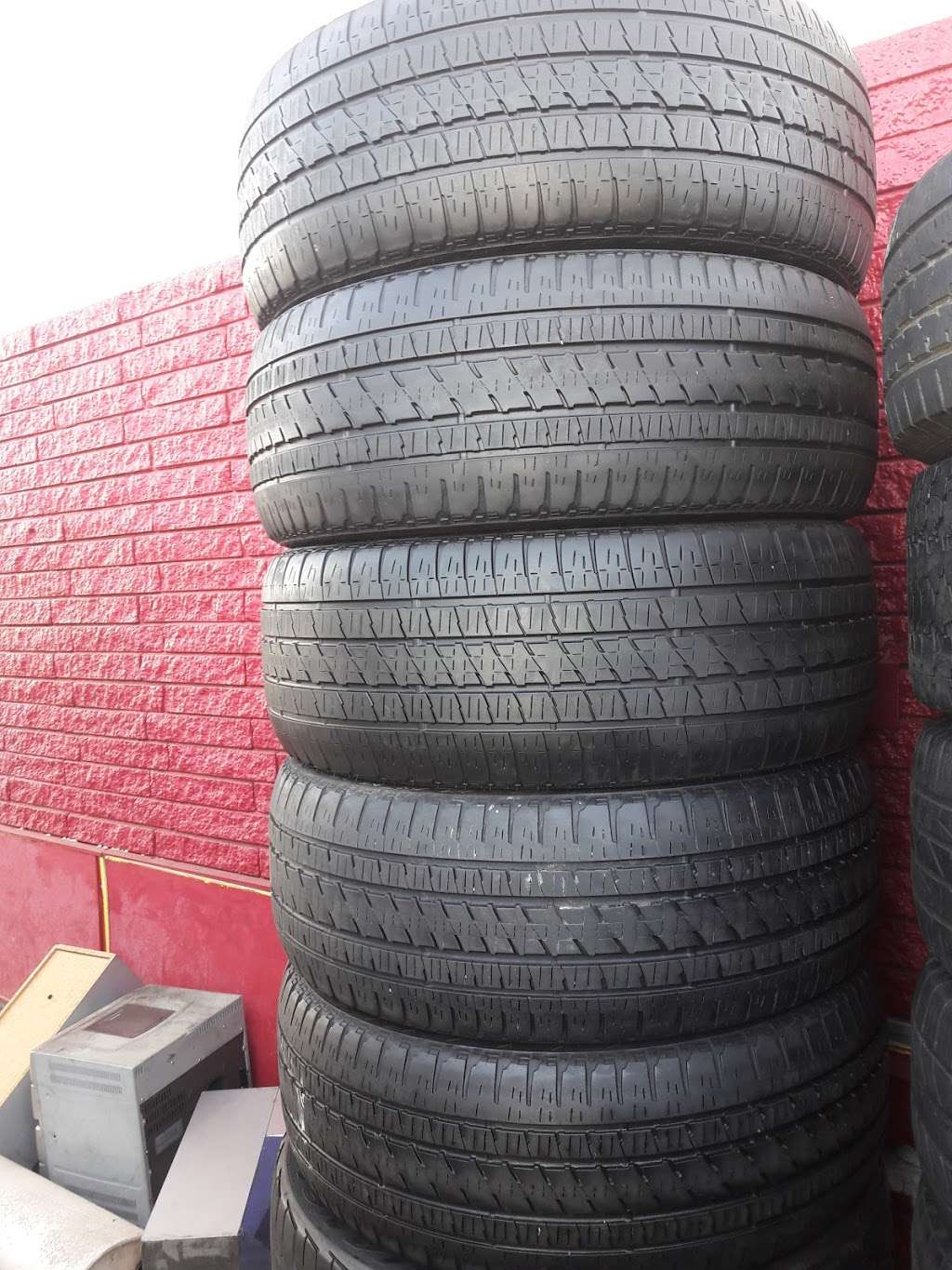 C&M Tire & Wheel | 102 W Campbell Rd, Richardson, TX 75080, USA | Phone: (972) 907-8380