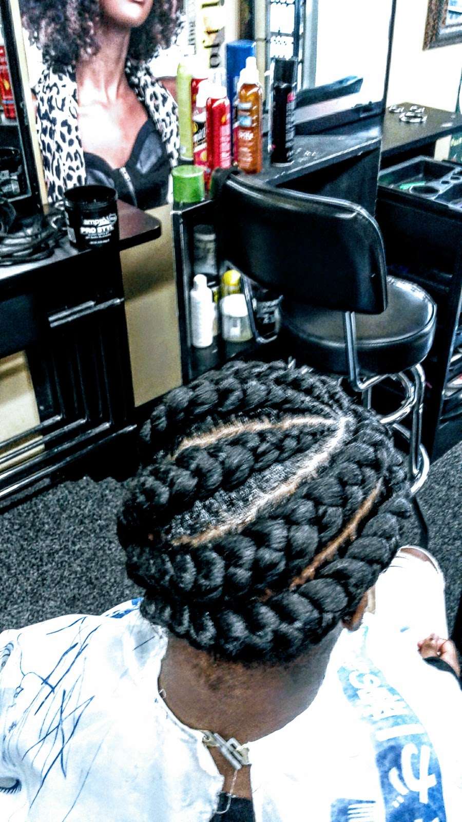 MD African Hair Braiding | 13205 Veterans Memorial Dr, Houston, TX 77014, USA | Phone: (281) 802-6889