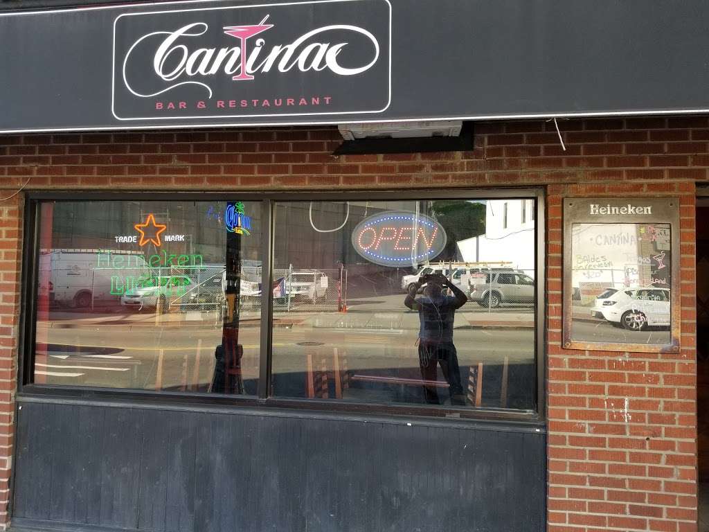 Cantina Bar & Restaurant | 206 Harrison Ave # A, Harrison, NJ 07029, USA | Phone: (973) 268-9661