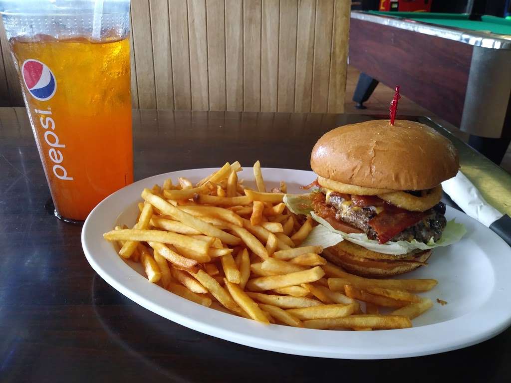 Boonies Restaurant & Lounge | 14555 Southern Blvd, Loxahatchee Groves, FL 33470 | Phone: (561) 753-9991