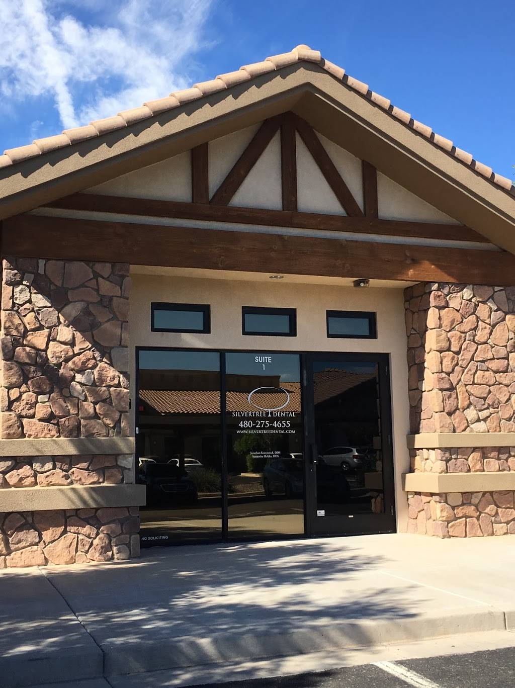 Silvertree Dental | 3190 S Gilbert Rd # 1, Chandler, AZ 85286, USA | Phone: (480) 275-4655