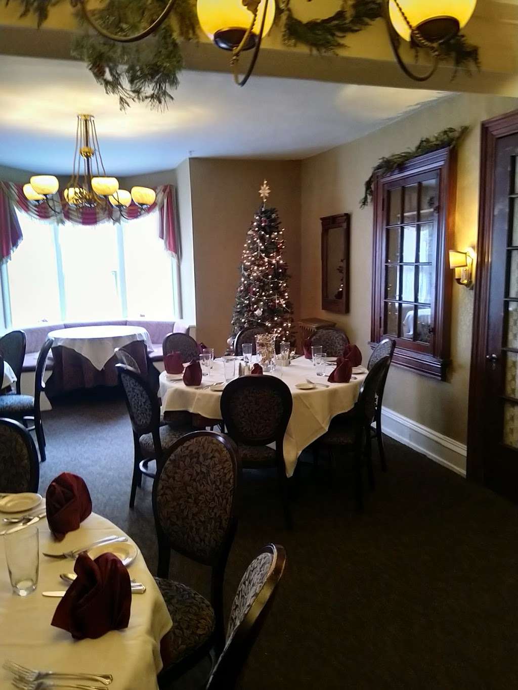 Washington House Hotel | 136 N Main St, Sellersville, PA 18960, USA | Phone: (215) 257-3122