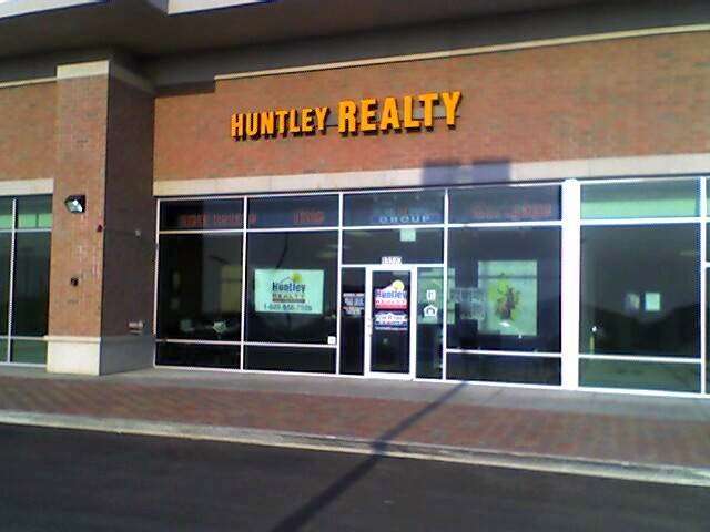 Huntley Realty | 13320 Village Green Dr, Huntley, IL 60142, USA | Phone: (847) 669-4010