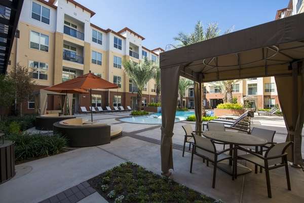 Domain West Apartments | 611 N Dairy Ashford Rd, Houston, TX 77079, USA | Phone: (281) 531-6500