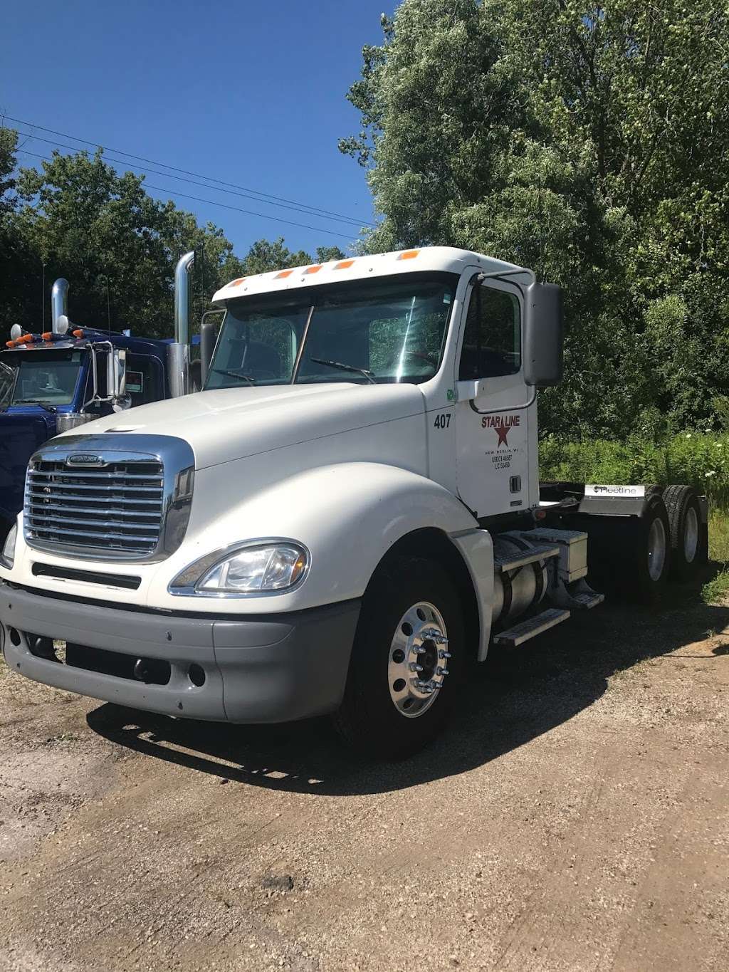 Star Line Trucking Corporation | 18480 W Lincoln Ave, New Berlin, WI 53146, USA | Phone: (262) 786-8280