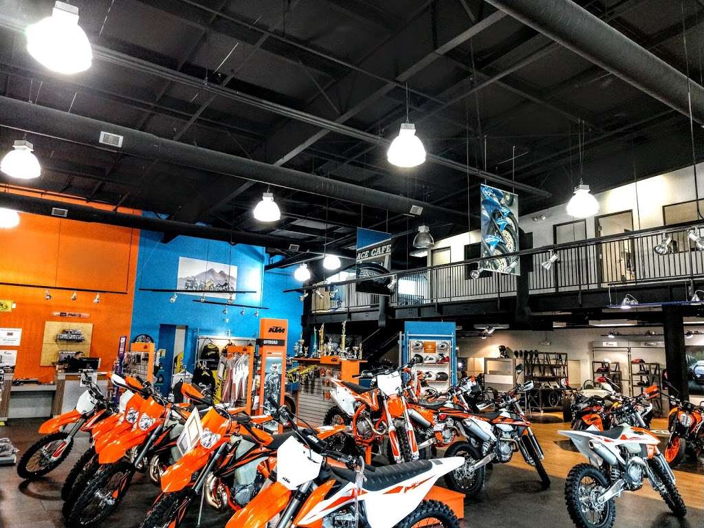 CalMoto Livermore BMW Motorcycles KTM Motorcycles Vanderhall Aut | 952 N Canyons Pkwy, Livermore, CA 94551, USA | Phone: (925) 583-3300