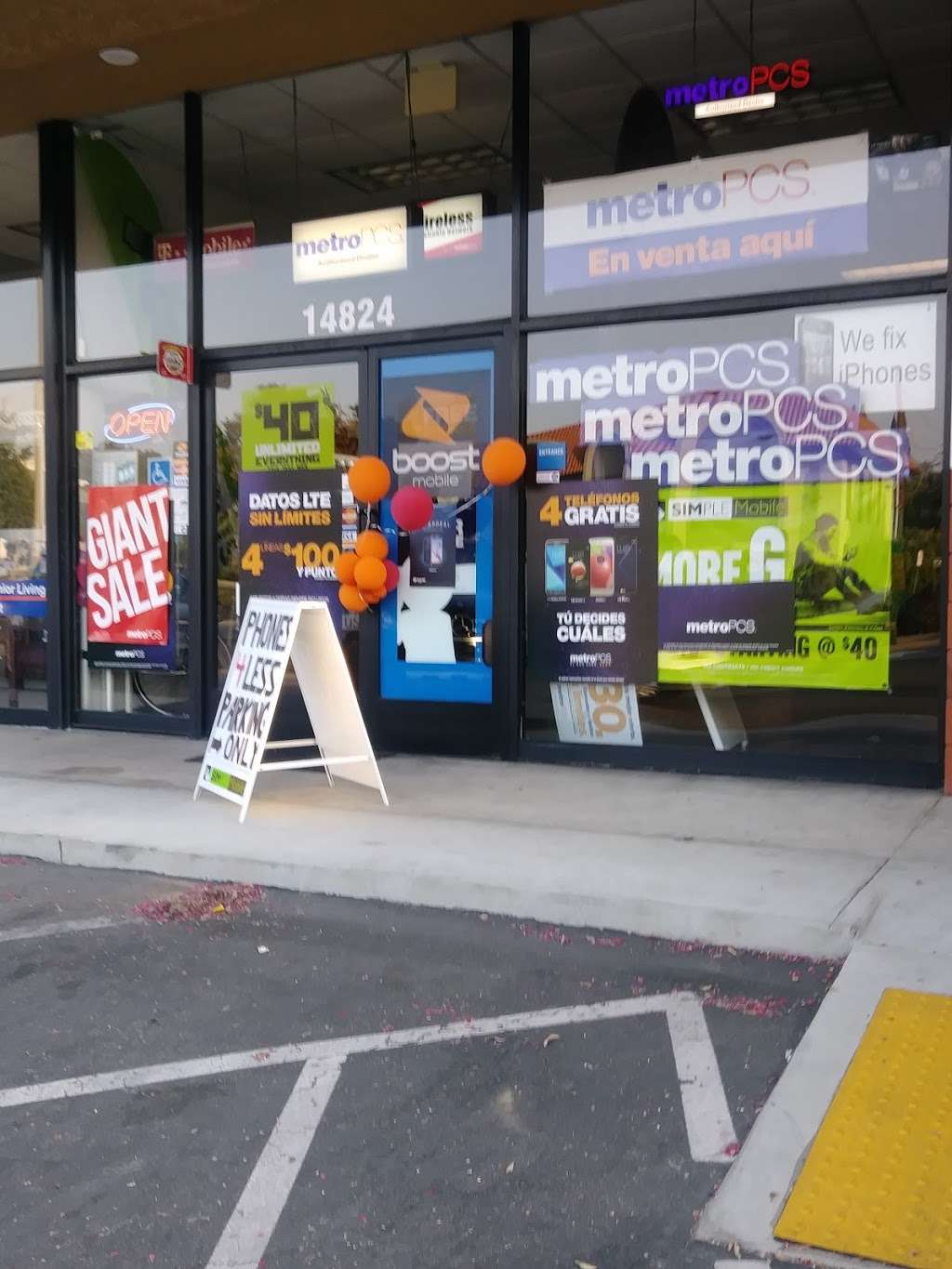 Metro by T-Mobile | 14824 E Whittier Blvd, Whittier, CA 90605, USA | Phone: (562) 201-7682