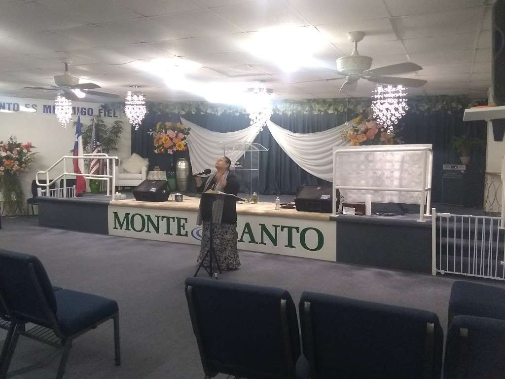 Iglesia Pentecostal Monte Santo | 519 Sheldon Rd suite c, Channelview, TX 77530, USA | Phone: (832) 519-7170