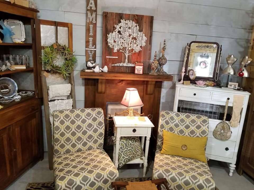 Rusty Charm | 10962 E County Rd 1025 N, Seymour, IN 47274 | Phone: (812) 498-1665