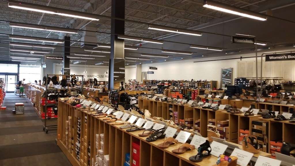 DSW Designer Shoe Warehouse | 550 Gateway Dr, Brooklyn, NY 11239, USA | Phone: (917) 789-7000