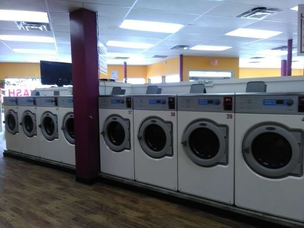 Quick Wash Laundromat | 220 Belgrade Ave, Roslindale, MA 02131, USA | Phone: (617) 477-8672