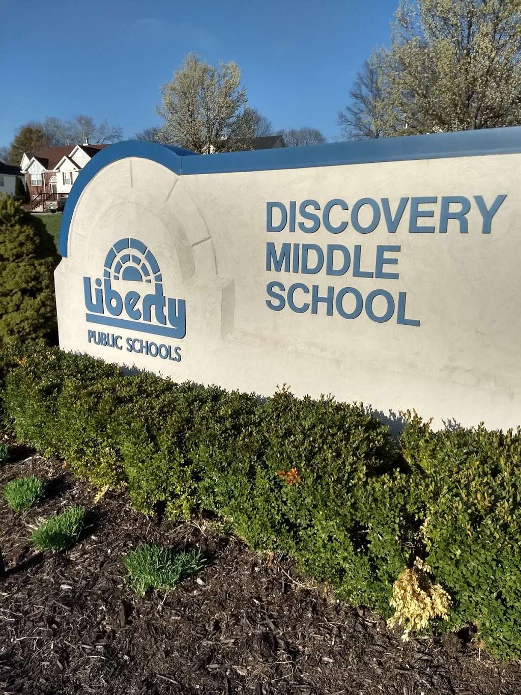 Discovery Middle School | 800 Midjay Dr, Liberty, MO 64068, USA | Phone: (816) 736-7300