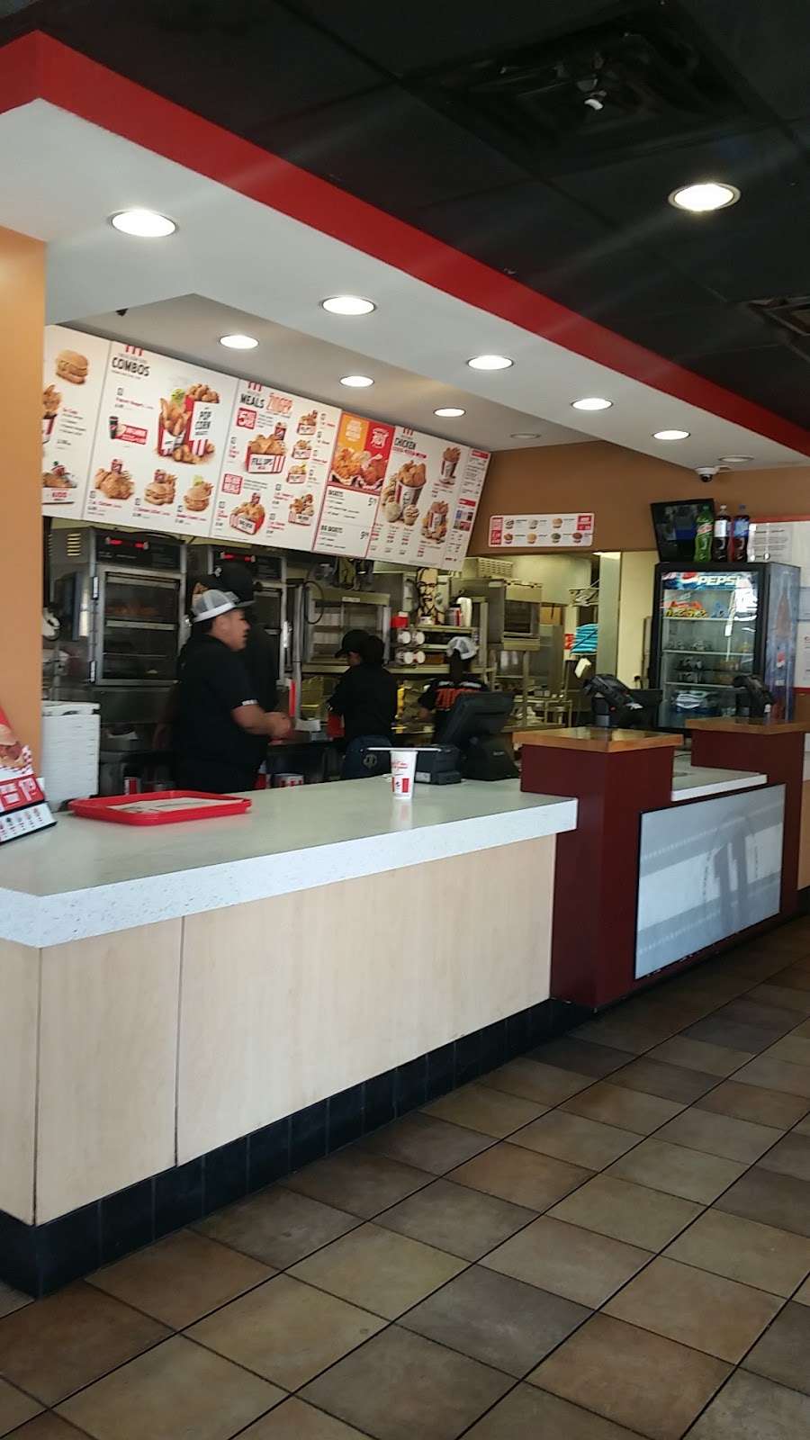 KFC | 3357 W Peterson Ave, Chicago, IL 60659, USA | Phone: (773) 463-4388