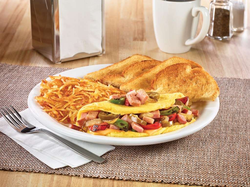 Dennys | 101 Orville Rd, Essex, MD 21221, USA | Phone: (443) 969-2308