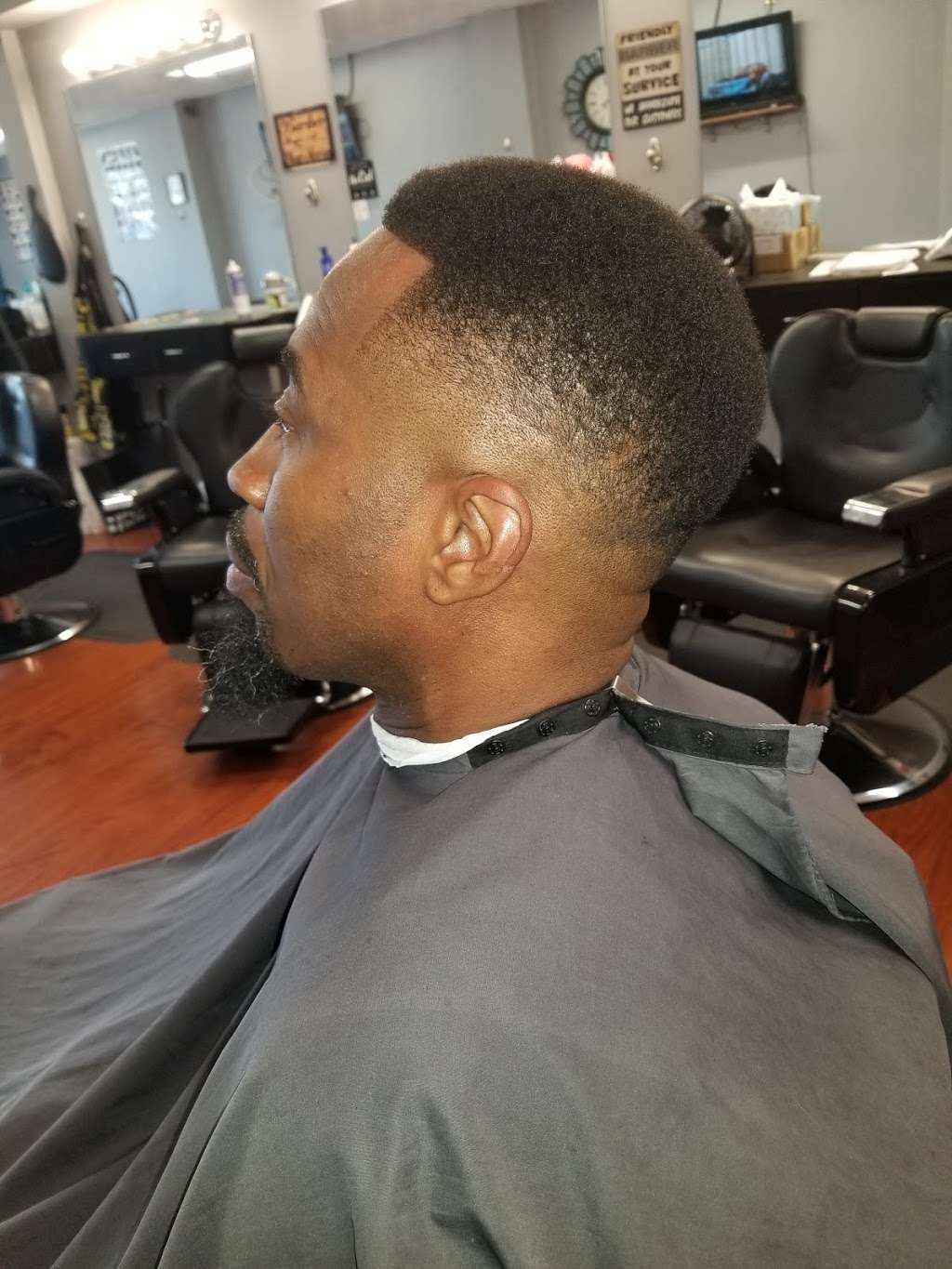Royal Cuts Gentlemens Grooming - hair care  | Photo 7 of 10 | Address: 3824 Bladensburg Rd, Cottage City, MD 20722, USA | Phone: (240) 714-5505