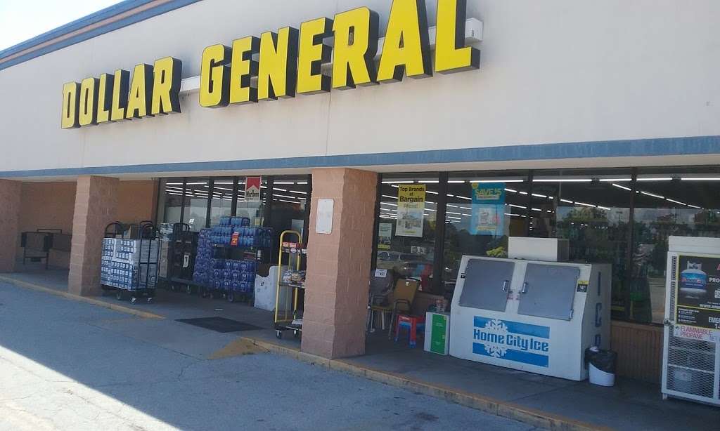 Dollar General | 814 Country Square Plaza, Hebron, IN 46341, USA | Phone: (219) 996-7699