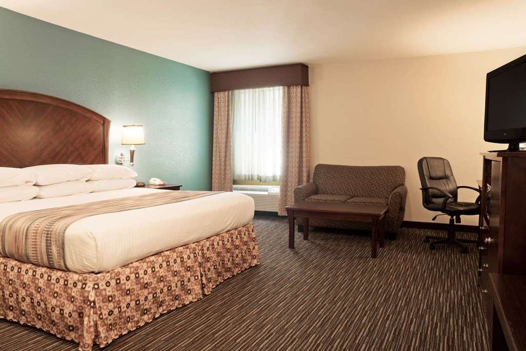 Baymont by Wyndham Houston Intercontinental Airport | 18032 McKay Dr, Humble, TX 77338, USA | Phone: (281) 446-0343