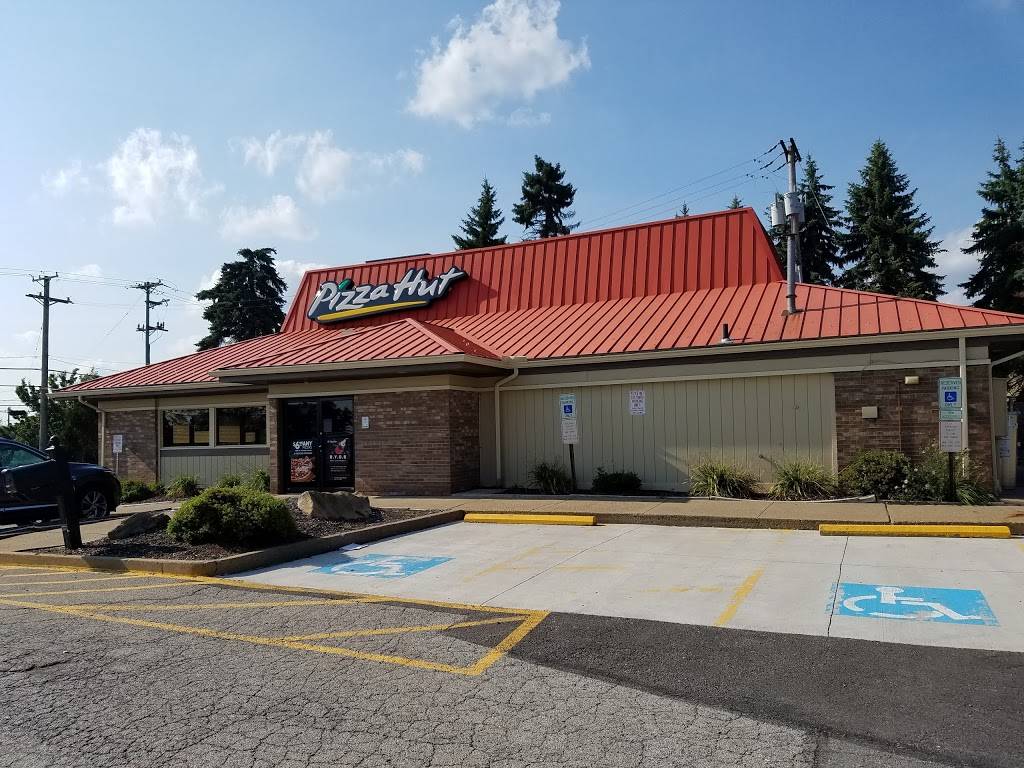 Pizza Hut | 8609 University Blvd, Coraopolis, PA 15108, USA | Phone: (412) 264-4423