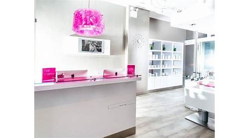 Blo Blow Dry Bar | 3509 S Peoria Ave Suite 300, Tulsa, OK 74105, USA | Phone: (918) 992-5330